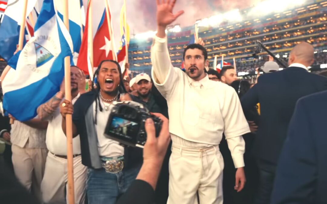 ¿Por qué a los nicaragüenses nos conmovió ver la bandera en el medio tiempo de Bad Bunny?